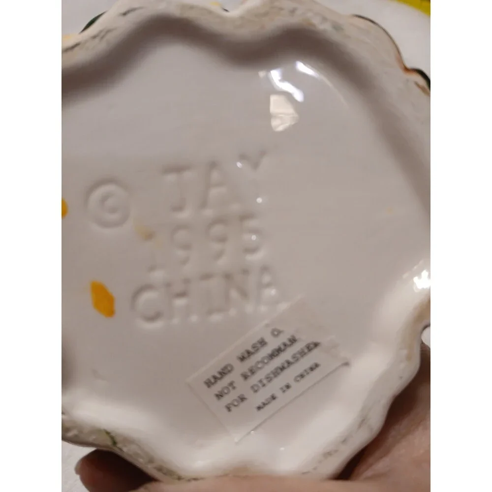 Vtg Mini Christmas Tree Trinket Box 5.5